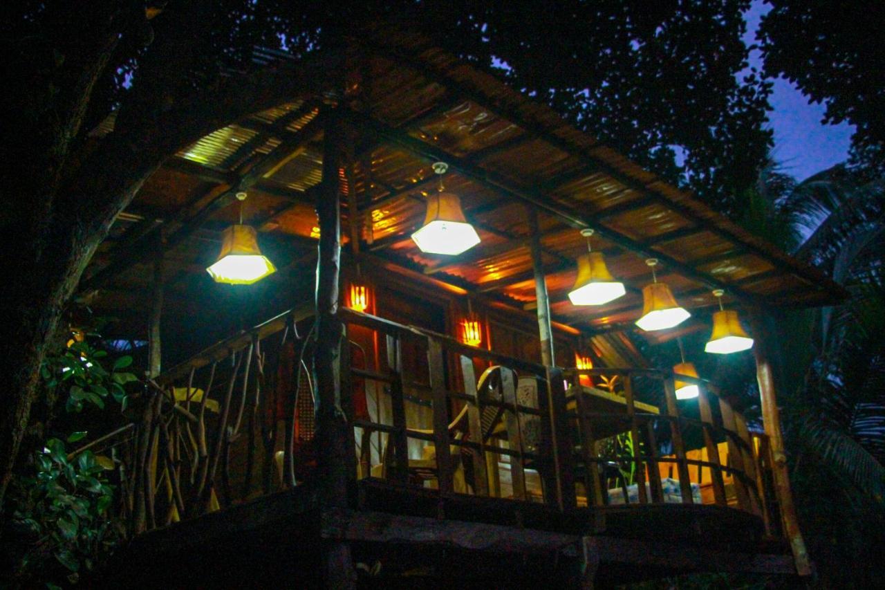 Experience The Comforts Of An Amazing Treehouse Sigiriya Exterior photo
