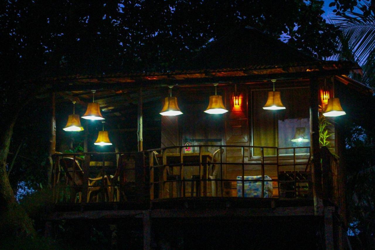 Experience The Comforts Of An Amazing Treehouse Sigiriya Exterior photo